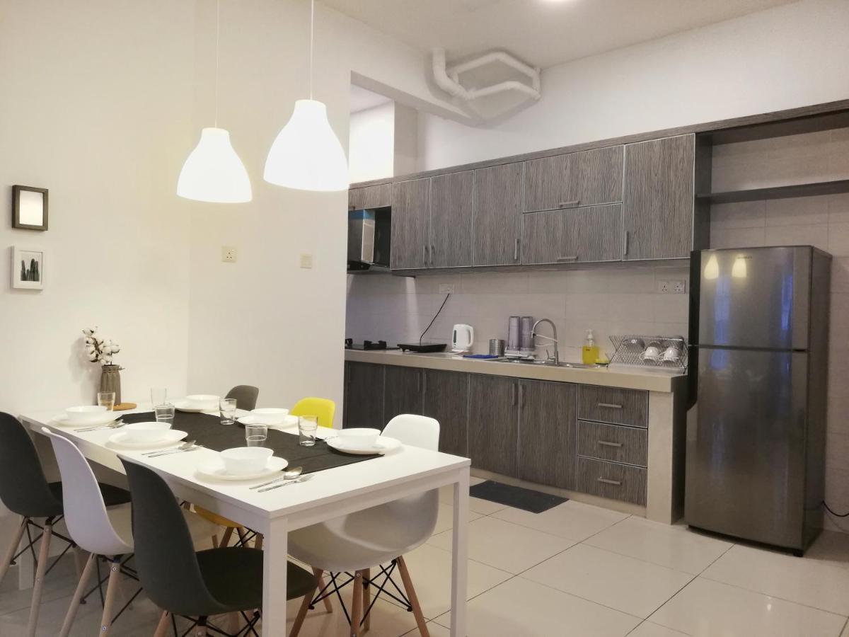 Subang City Residence, 8-9 Pax With Balcony, Walking Distance To Summit, 5Min To Sunway Subang Jaya Esterno foto